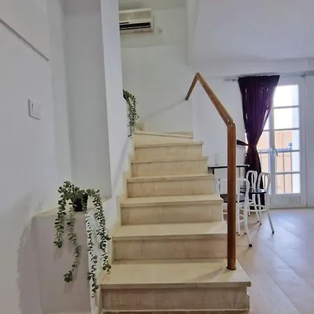 Encantador Duplex 6 A 1 Minuto De La Playa